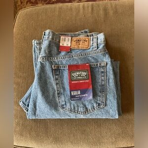 Levi Strauss "Signature" jeans, size 40 x 30